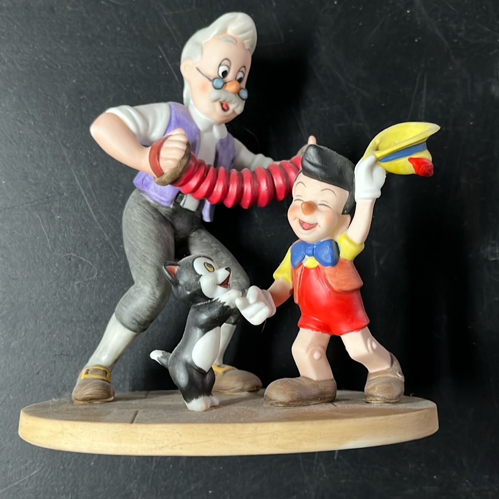 Pinocchio Limited Edition Grolier Collectibles Ltd.
